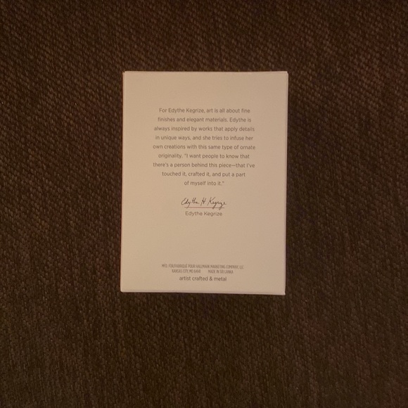 Robin 2018 Hallmark Keepsake Ornament - Picture 4 of 5